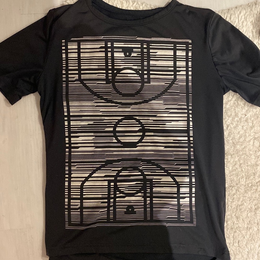 Joe Fresh t-shirt size kids xl. It is a dark grey